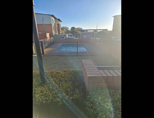 2 BEDROOM APARTMENT FOR SALE IN GLEN MARAIS